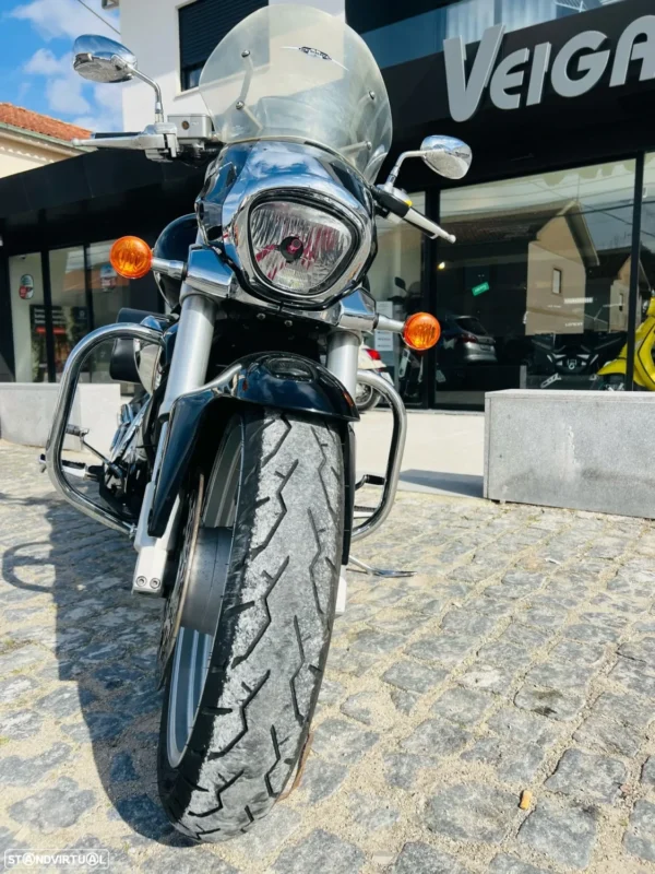 Suzuki Intruder M 1800R - Image 3