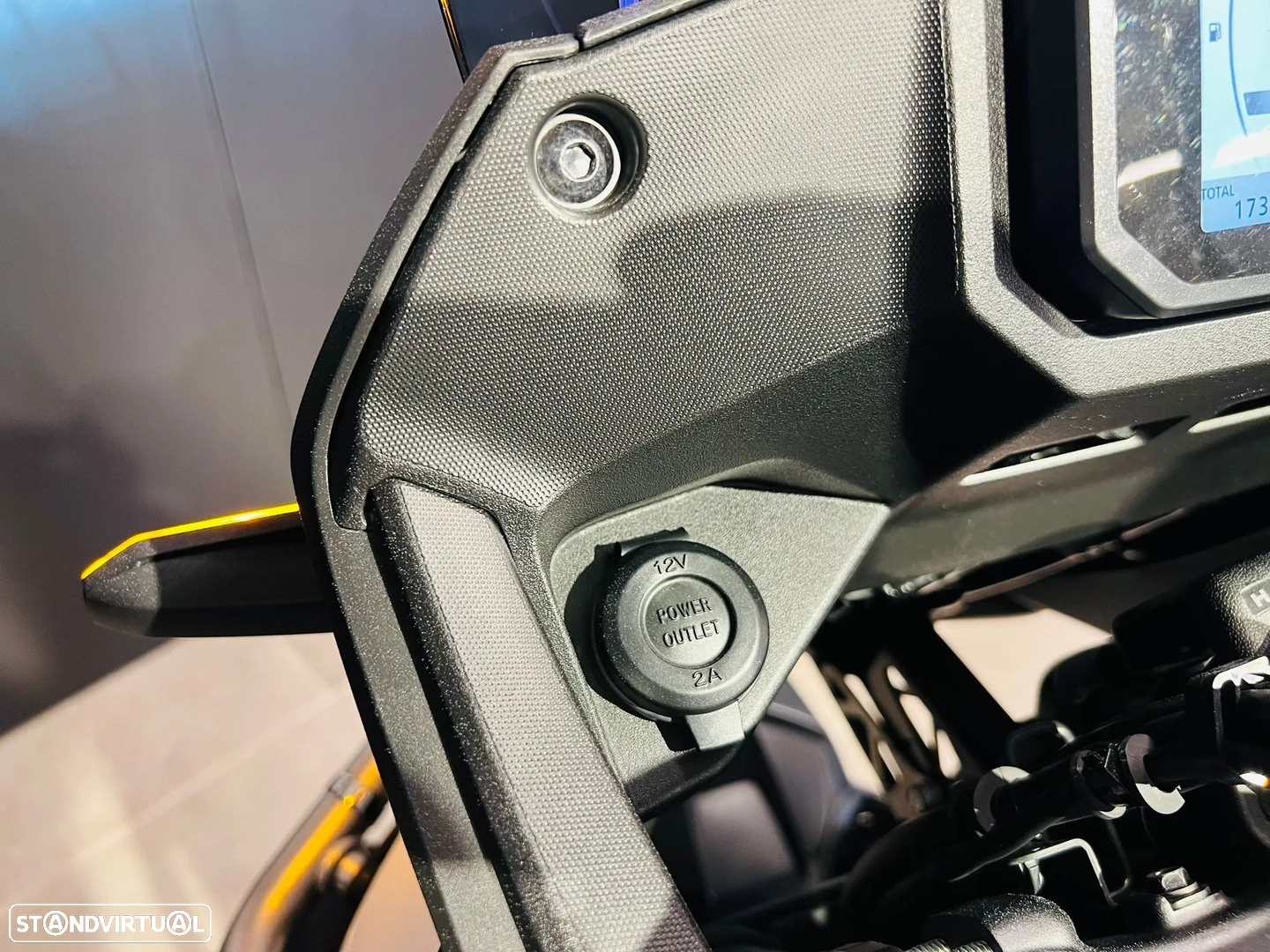 Honda Transalp 750 - Image 11